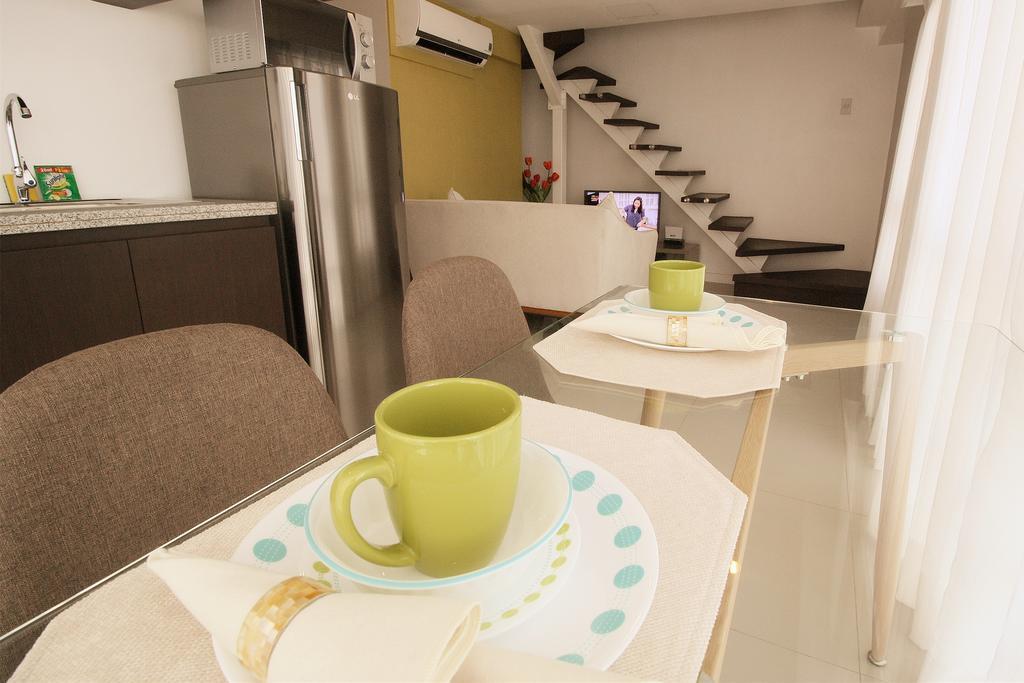 Maxstays - Max Style @ Fort Victoria Makati City Екстериор снимка